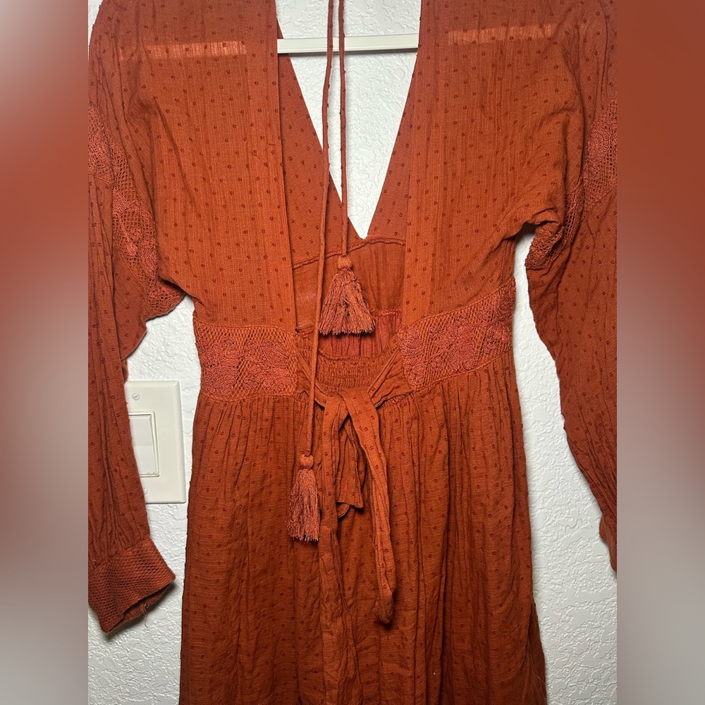 Free People Sugarpie Crochet Mini Dress Deep V Smocked Tie Waist Cinnamon Large - Picture 13 of 15